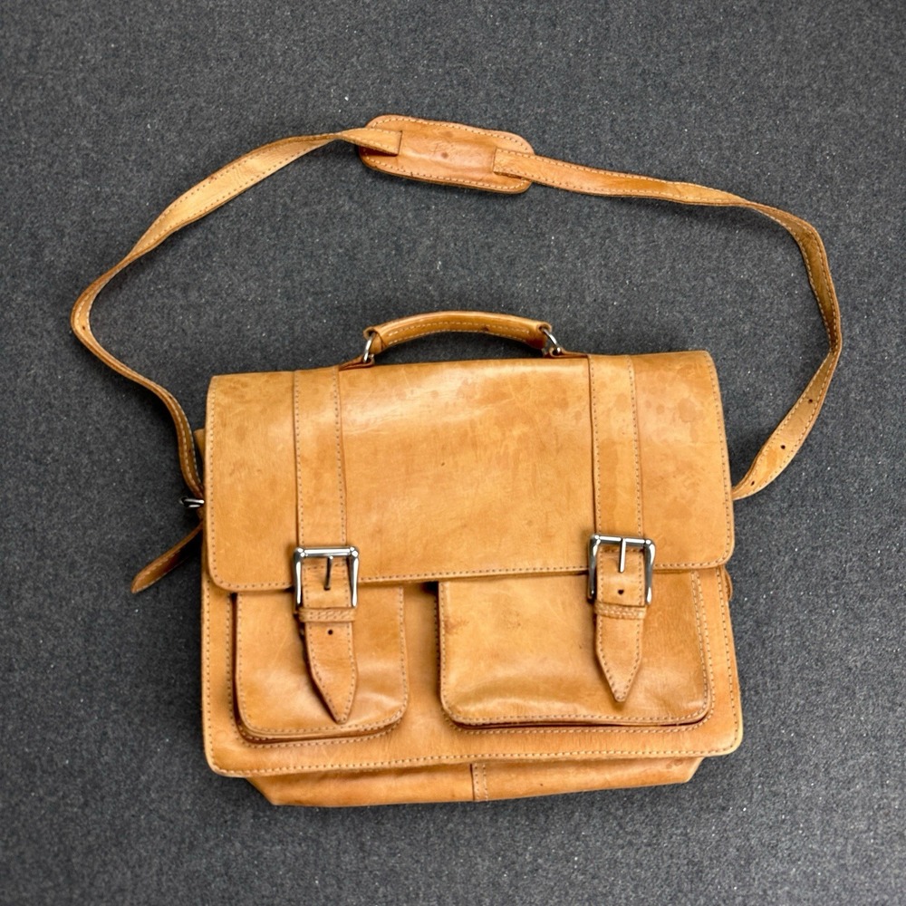 Vintage M.R. Canoa Industria Argentina Cowhide‎ Leather Messenger Bag Satchel